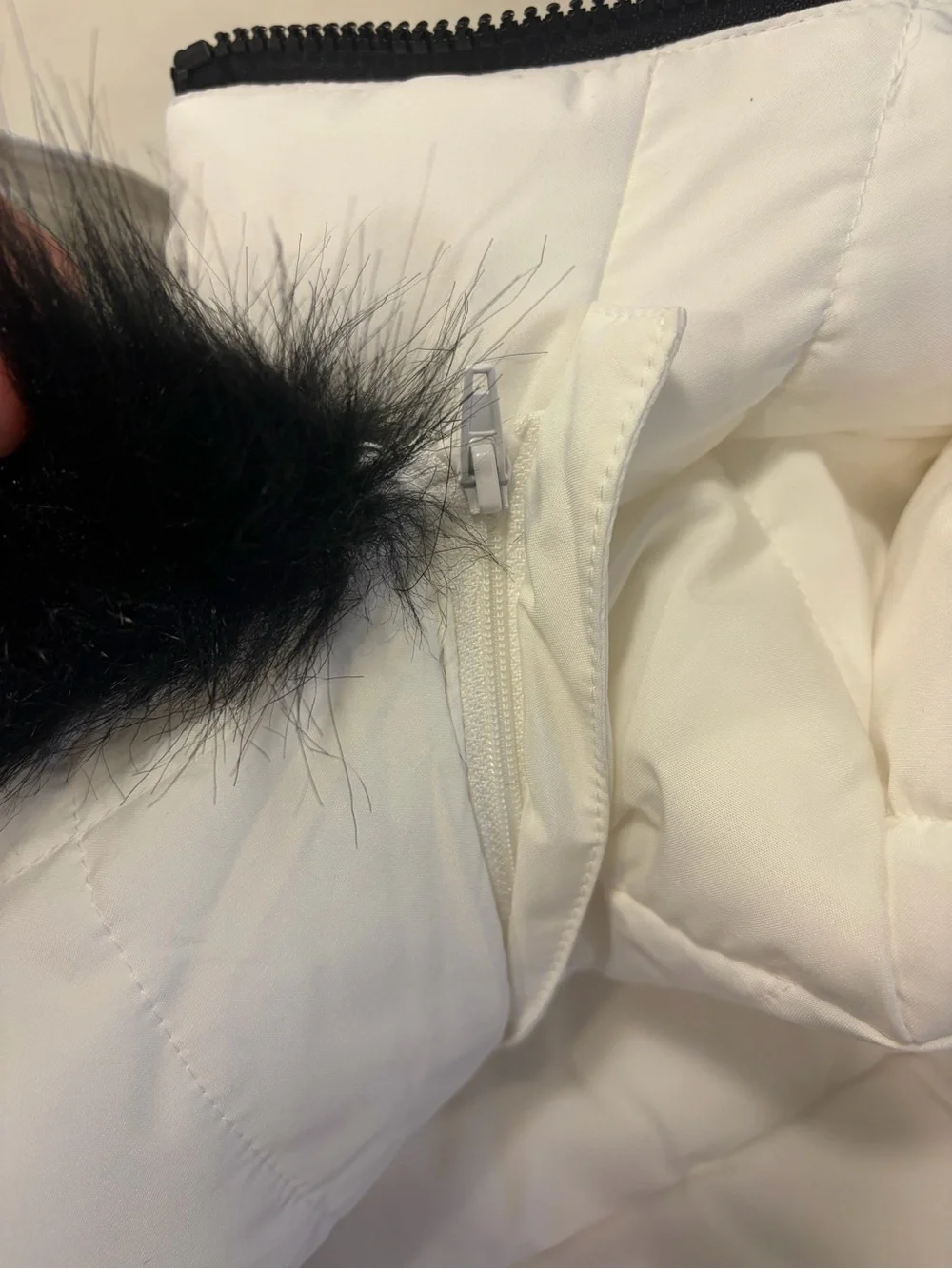 Michael Kors White Quilted Ski Jacket with Black Faux Fur Hood Trim